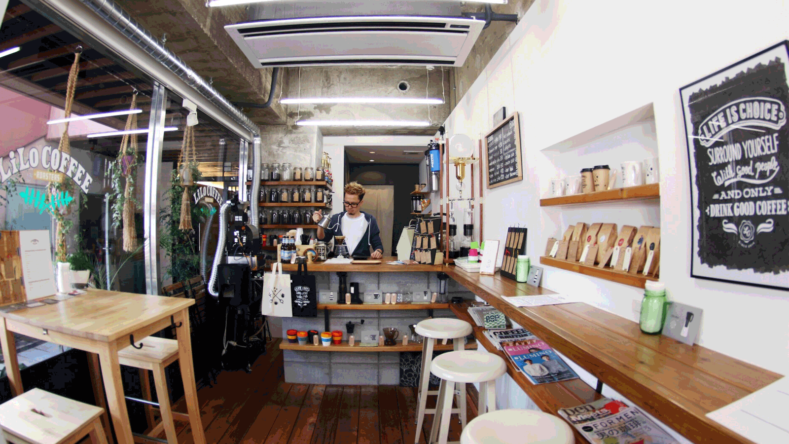 大阪・アメ村の美味しいコーヒーが飲めるカフェ・コーヒースタンド LiLo Coffee Roasters（リロコーヒーロースターズ）