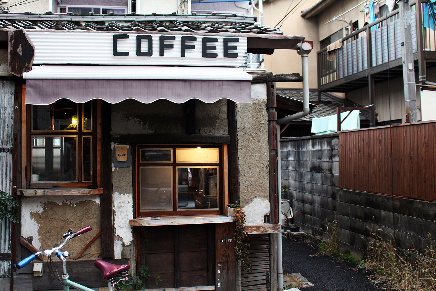 【京都】何度でも行きたいおすすめカフェ・コーヒースタンド 二条小屋