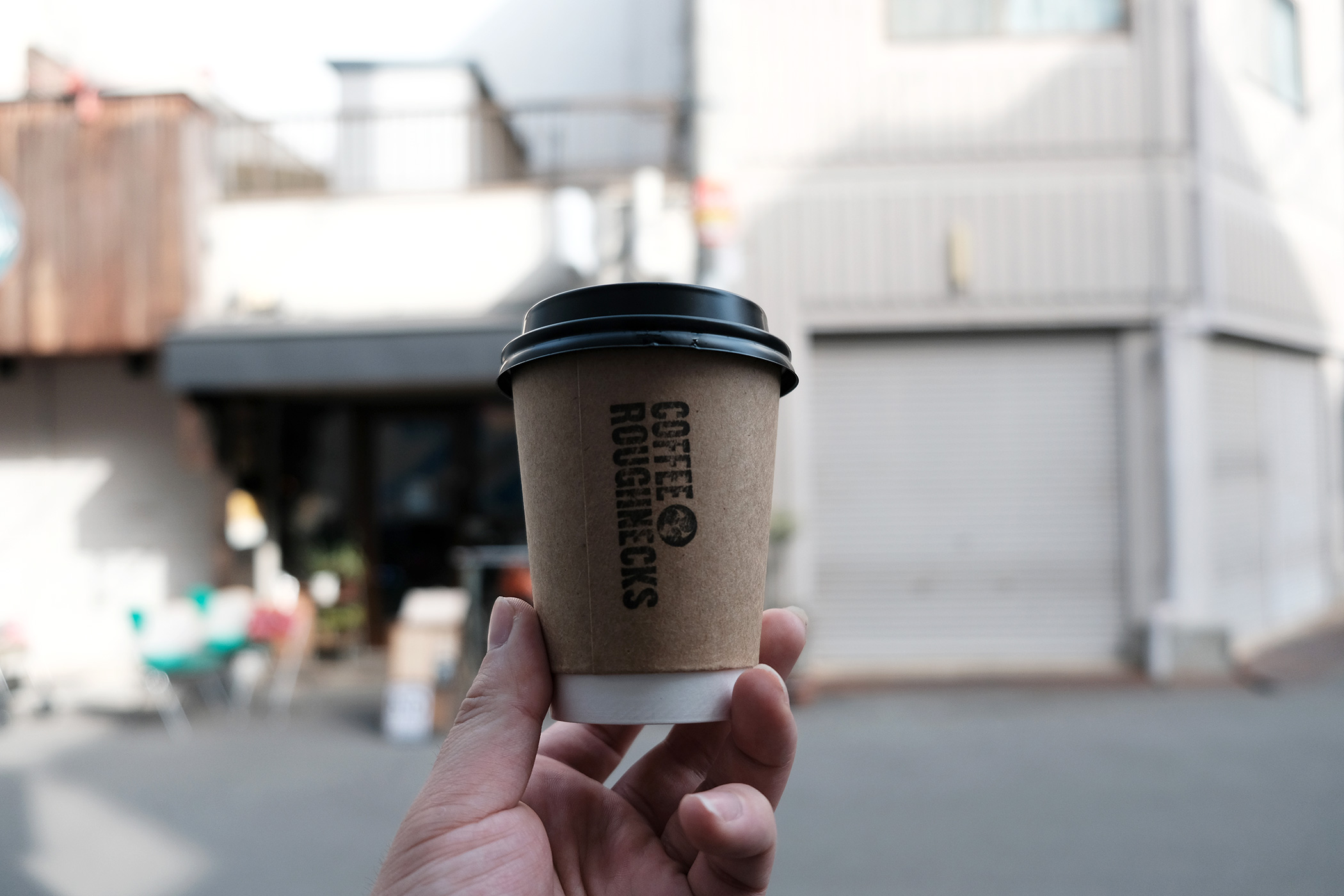 COFFEE ROUGHNECKS 武骨な空間はニュージーランドスタイルのカフェ