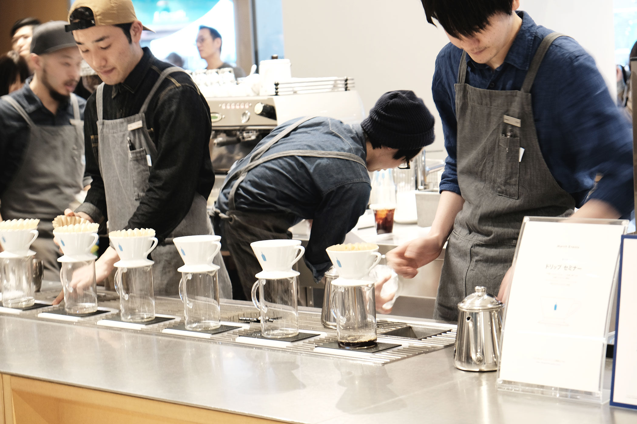 ブルーボトルコーヒー 新宿カフェ NEWoMAN内の国内3号店となるブルーボトルコーヒー