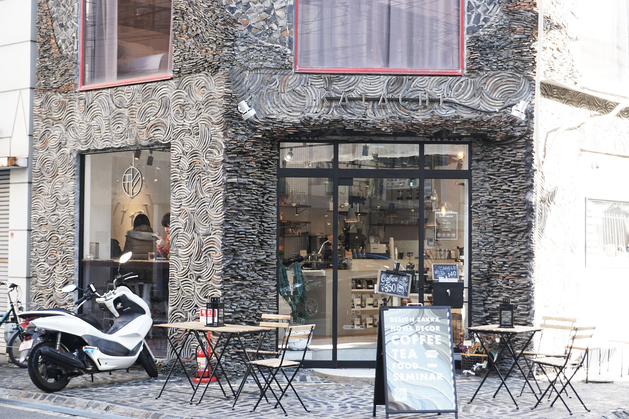 KATACHI CAFE 台湾をテーマとしたデザイン雑貨、コーヒー、お茶が楽しめるカフェ 心斎橋