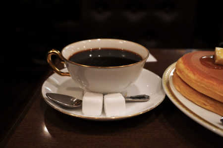 丸福珈琲店 - 千日前本店 創業80年以上。老舗喫茶店のこだわりを味わう